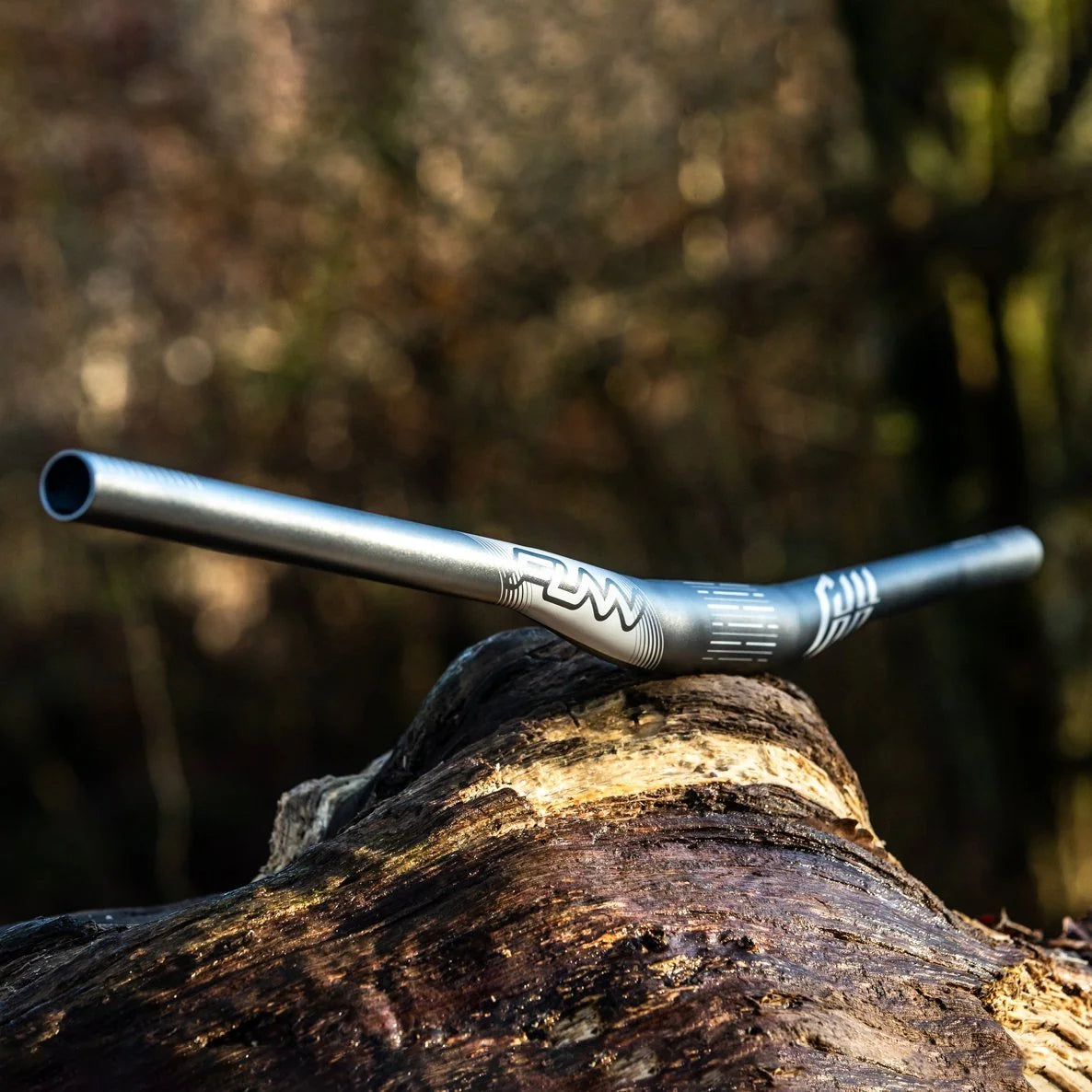 FUNN Handlebar - Full On - 31.8 - 785mm Wide - 30mm Rise - Black